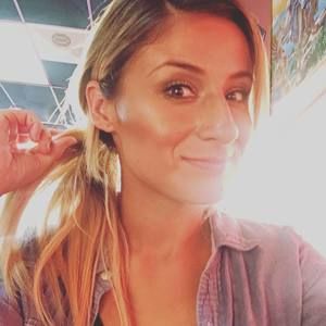 Meet your Posher, Carolina