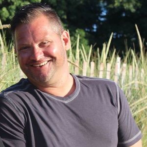 Meet your Posher, Raymond