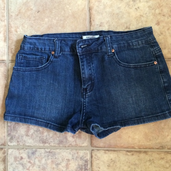 Pants - Forever 21 shorts size 28
