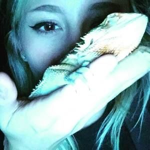 Meet your Posher, Emma