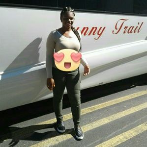 Meet your Posher, Janazia