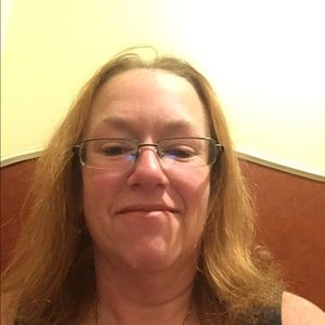 Meet your Posher, Lori