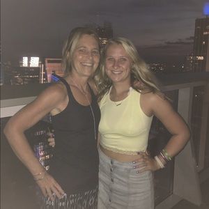 Meet your Posher, Olivia