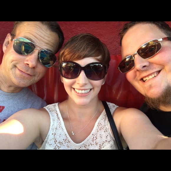 Meet your Posher, Rachael - Picture 2 of 4