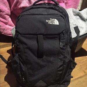 Black north face backpack