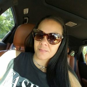 Meet your Posher, Janet