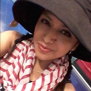 Meet your Posher, Paula