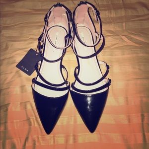 💋💋FINAL PRICE!!  NWT strappy Zara flats💋💋