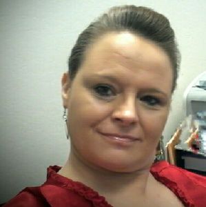 Meet your Posher, Connie