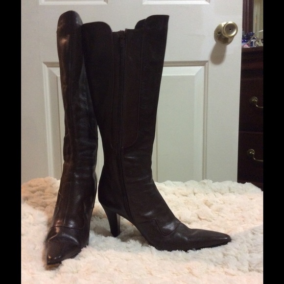 Dark brown leather boots - Picture 2 of 2