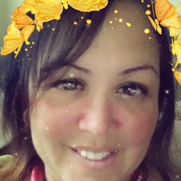 Meet your Posher, Awilda