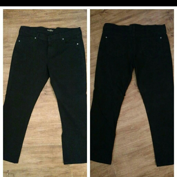 Old Navy Flirt Black Jeans 14 Regular  NWOT