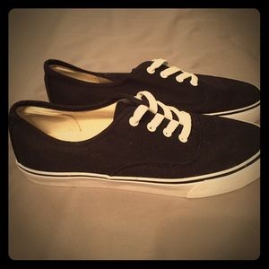 Black American Eagle sneakers