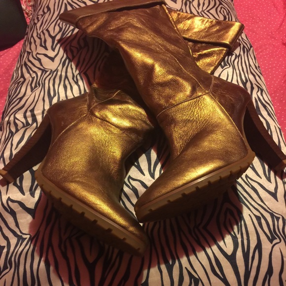 Authentic Steve Madden Gold Leather Boots