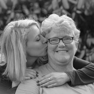 Meet your Posher, Sharon