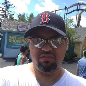 Meet your Posher, Luis