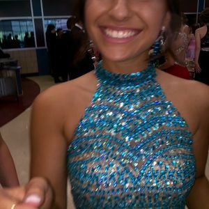 Meet your Posher, Alena