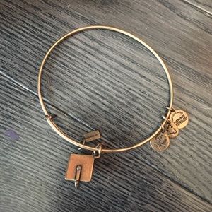 Alex & Ani