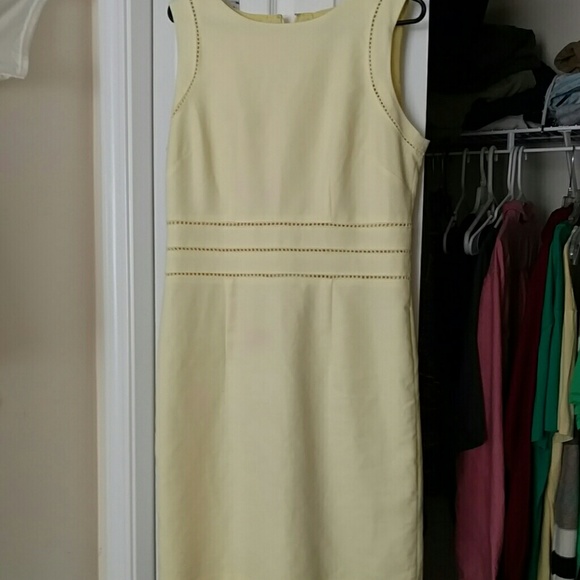 Beautiful dress- only worn once. No stains