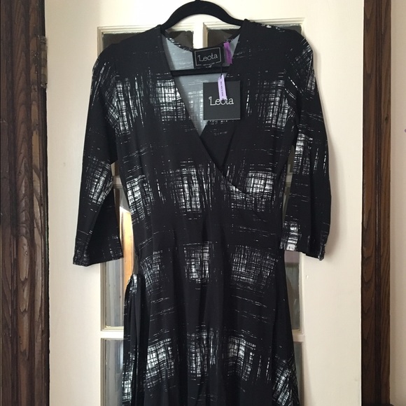 Leota NWT mini wrap dress in black and white