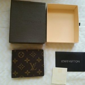 Louis vuitton  men wallet new without tags