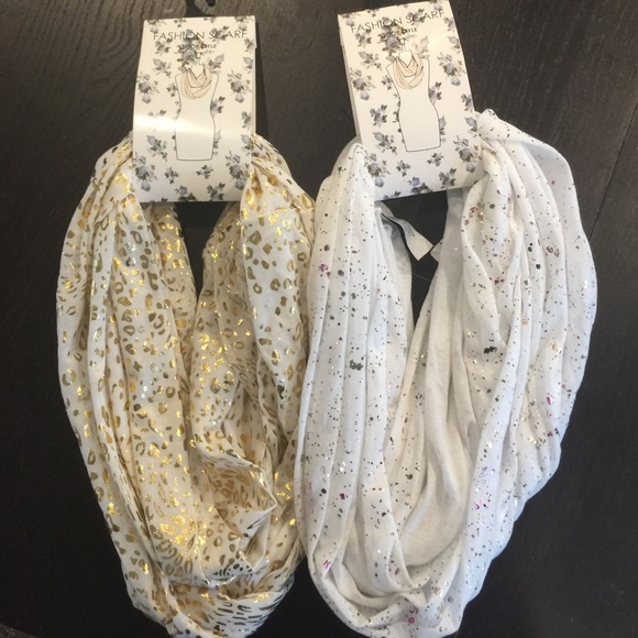 **Final Sale** NWT pair of patterned scarves