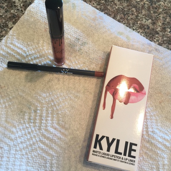 Kylie Matte Lip Kit
