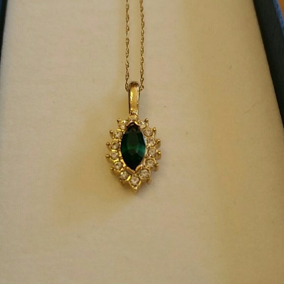 Emerald and diamond necklace  ( faux stones )