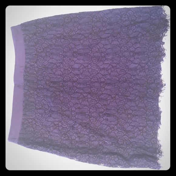 Lace skirt