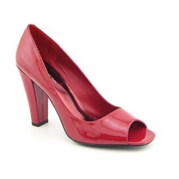 Final price‼️Gorgeous  peep Toe Pumps