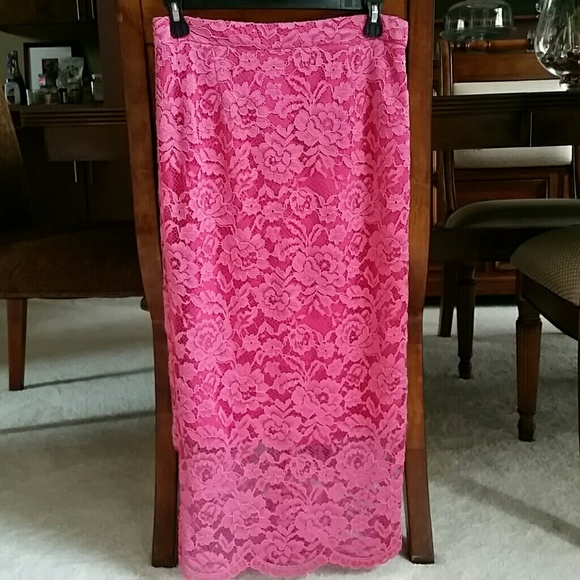 Rachel Parcell pink lace skirt, M runs small