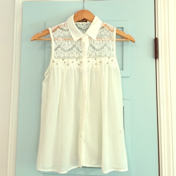 Boutique Tops - GORGEOUS 👀Maude sheer blouse small