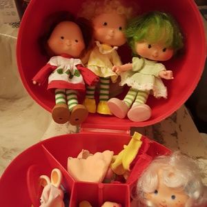 Strawberry shortcake dolls