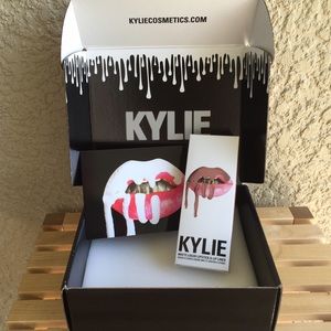 Kylie Cosmetics Maliboo Lip Kit