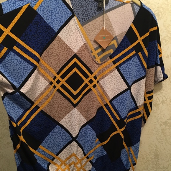 Beautiful blouse. Short sleeves. XL