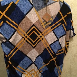 Beautiful blouse. Short sleeves. XL