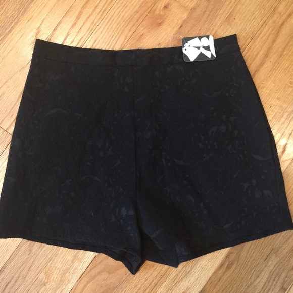 New Urban Outfitters black brocade shorts - Picture 1 of 4