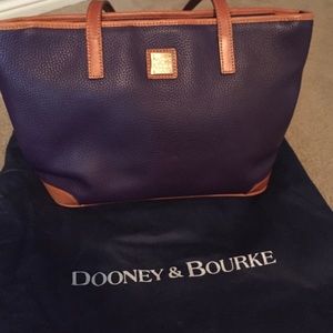 Dooney & Bourke leather purse
