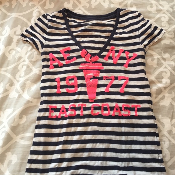 American eagle t shirt