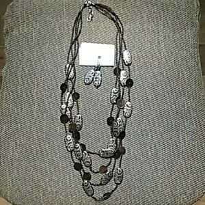 Necklace & earrings set