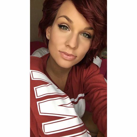 Meet your Posher, Tori - Picture 1 of 1