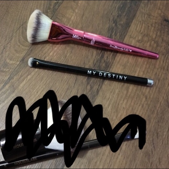 Makeup brush sell individually or bundle