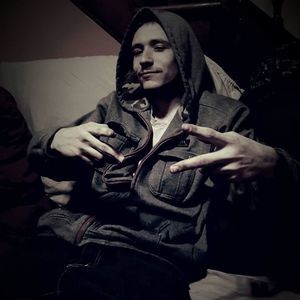 Meet your Posher, Nicholas