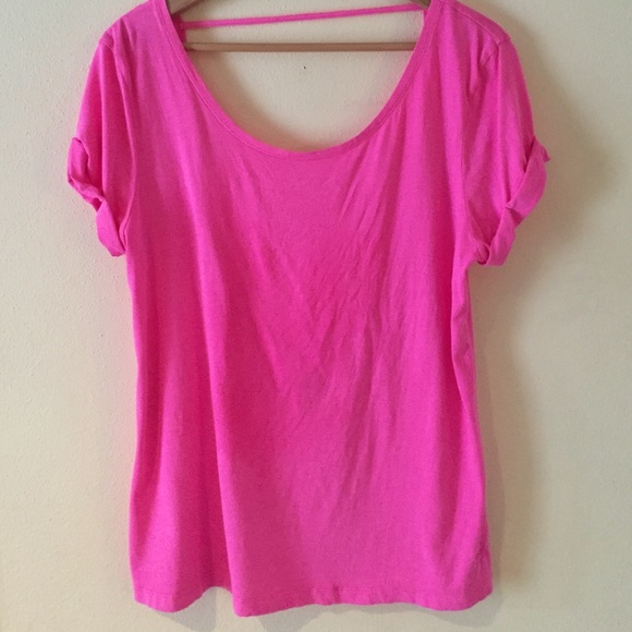 Pink tshirt-open back