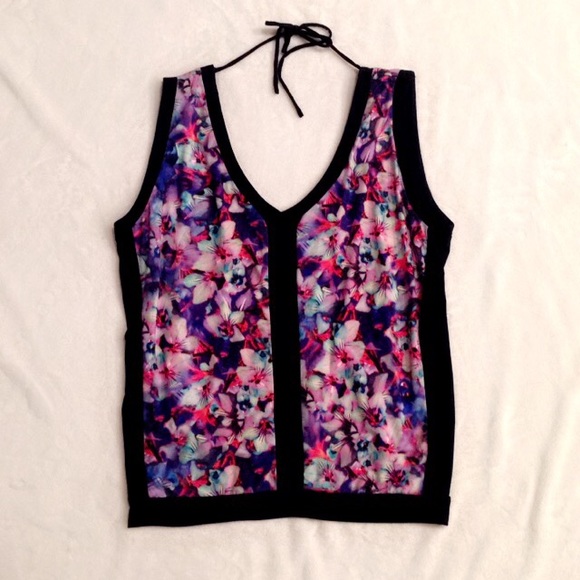 shirt size small