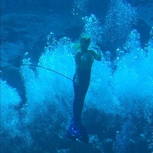 Meet your Posher, Liz