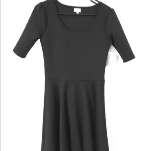 Medium Lularoe Nicole Dress - Black Quilted