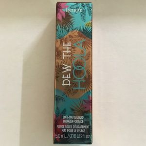 Benefit DEW THE HOOLA bronzer