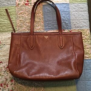 HOST PICK 💥 Fossil Sydney Shopper! Like new!
