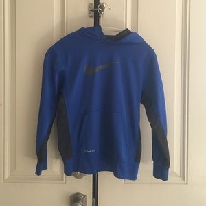 Boys Large Nike sweatshirt